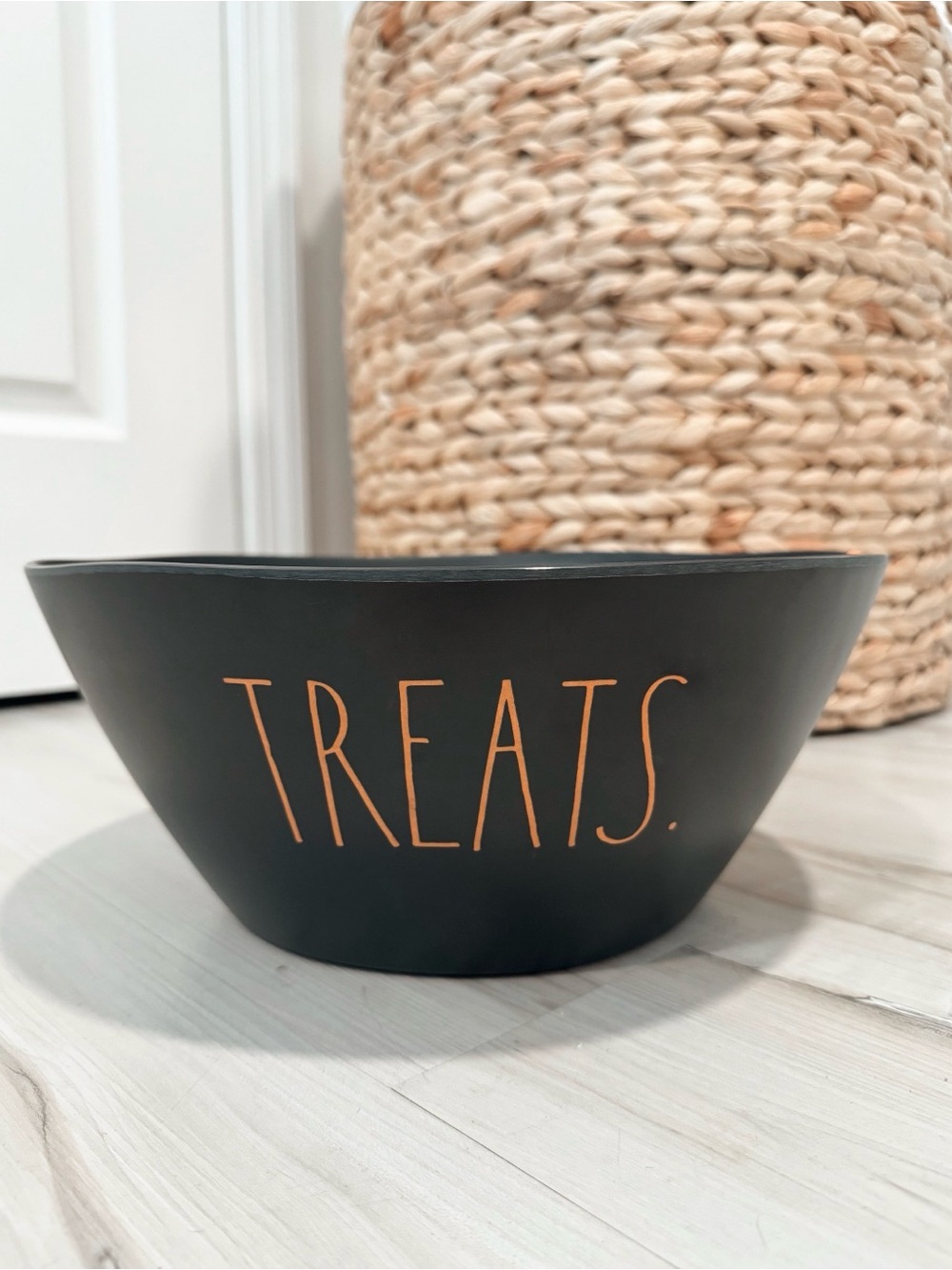 Rae Dunn X-Large Black 'TREATS' Bowl - Stylish Home Accent